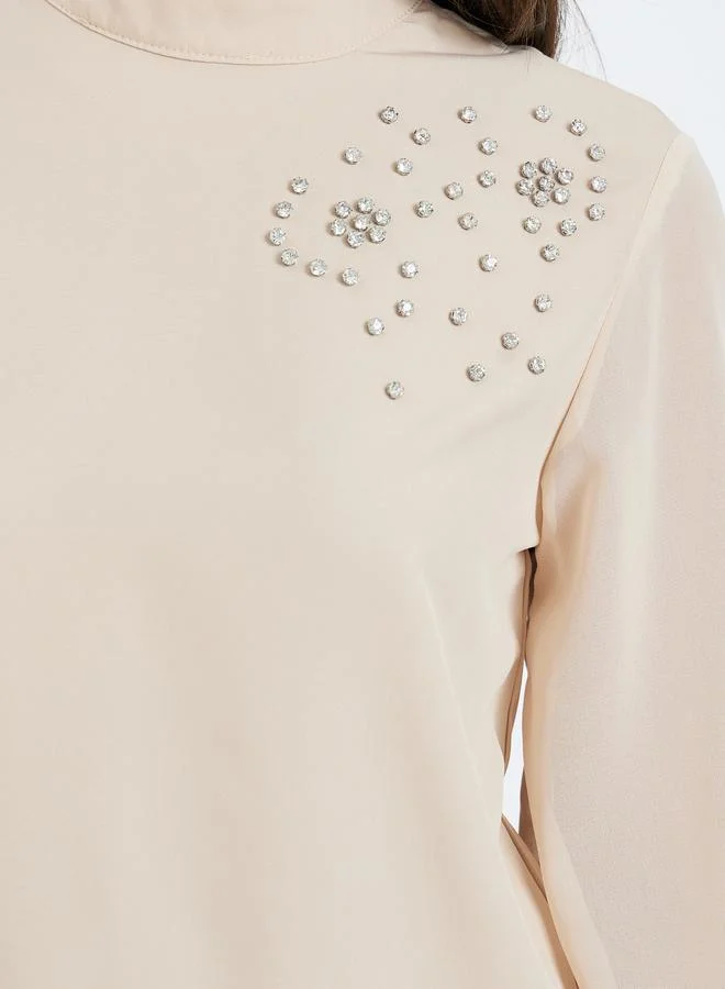 ستايلي طقم منسق من بنطال وبلوزة منمقة بحجر الراين